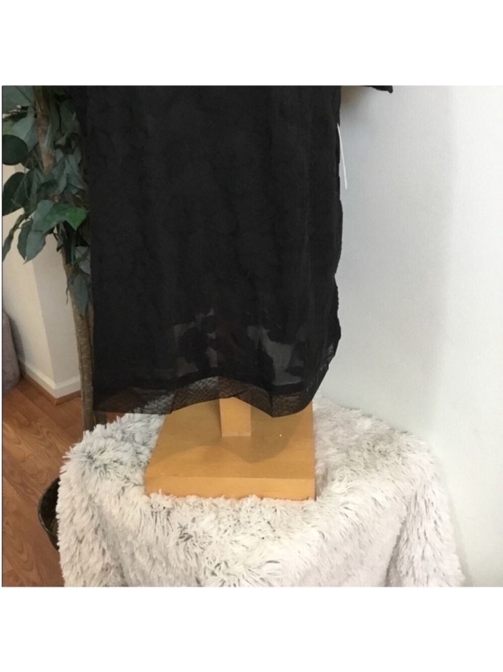 Evri textured floral short sleeve tee Woman’s size 1X plus mineral black - Picture 6 of 12